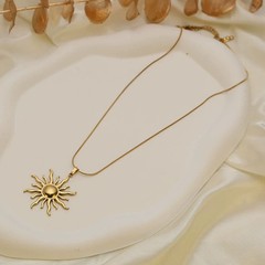 Boho Gold Plated Thorn Sunburst Pendant Alloy Snake Chain Choker Necklace