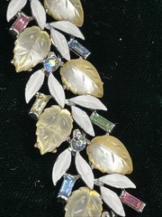 Vtg Signed LISNER Lucite Moonglow Yellow Leaf Bracelet Multi Rhinestone Enamel