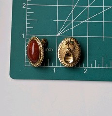 Monet Twist Rope Gold Tone RED Brown Acrylic Oval Cabochon Studs Clip Earrings