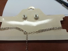 Beautiful Sparkly Rhinestone Necklace & Earring Set