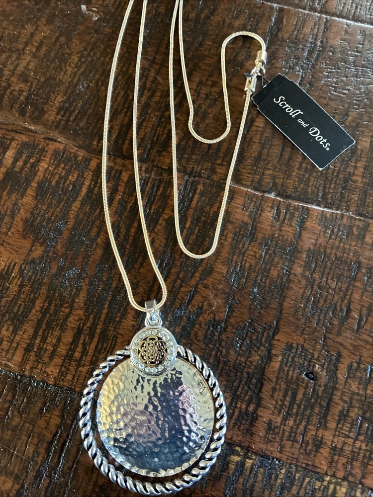 VINTAGE DESIGNER SCROLL AND DOTS STUNNING SERPENTINE PENDANT NECKLACE 16″ NWT