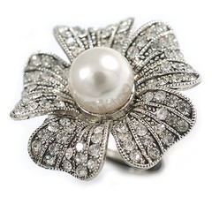 30mm Diameter Crystal Pearl Flower Ring in Aged Silver Tone – Size 7/8