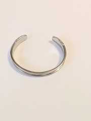Silver Tone Open Cuff Bracelet With Textured Ends. 6 3/4 In. 1/2″ Wide. BOHO.