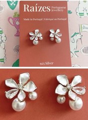Raizes , Gold Plated Sterling Silver MoP , Pearl & Crystal Flower Stud Earrings