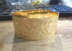 28MM 18K YELLOW GOLD-FILLED COPPER HAWAIIAN TROPICAL HIBISCUS MONSTERA BANGLE