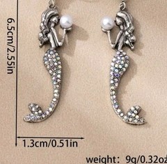 Beautiful Mermaid Dangle Earrings Silvertone W/faux Pearl Glittery Tail