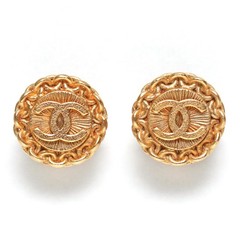 Chanel CC Logo Coco Mark Earrings Vintage 1996 Gold-Tone Made in France 0.71in