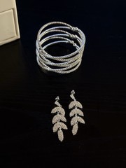 Silver Tone Crystal Leaf CostumeJewelry Set Bracelet & Drop Earrings