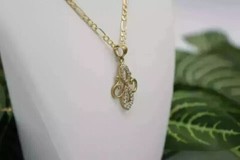 Round Cut Simulated Diamond Pretty Charm Pendant Chain In 14k Yellow Gold Plated