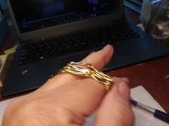 7.45″Multi Strand Barlink Gold Tone Bracelet 03-01-2026 (B)