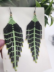 BEADED BLACK WITH GREEN DROP/DANGLE EARRINGS. LONG 3.5 IN