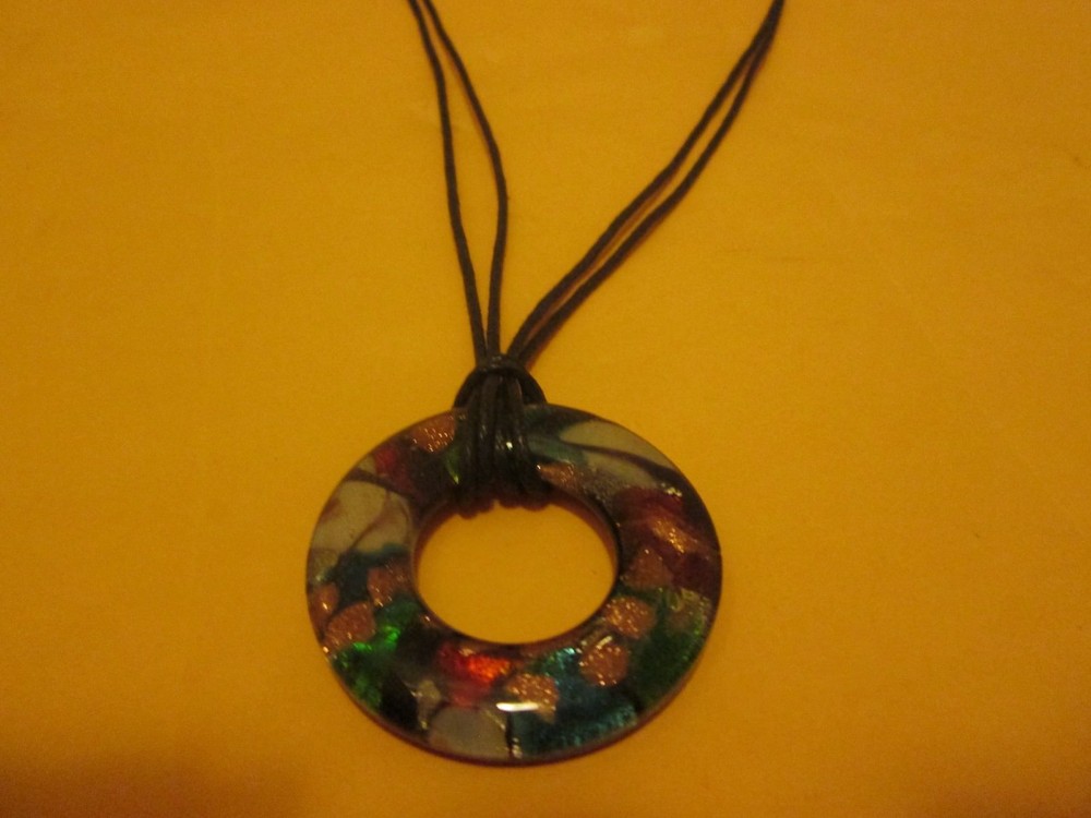 MY STYLE GLASS NECKLACE APPROX. 11″ -13″ LONG ADJUSTABLE