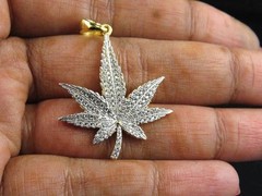 1.20Ct Round Cut Simulated Diamond Weed Leaf Pendant In 14K Yellow Gold Plated