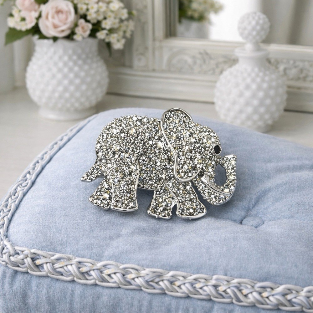 Vintage Silver Tone Pave’ Rhinestone Elephant Brooch Pin – 1”x1.5” – 1990s