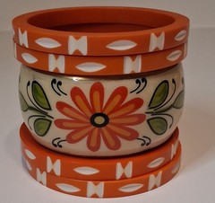 Orange White Floral Round Bangle Bracelet Set Metal No Stone Stackable