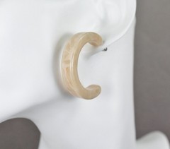 Tan Beige hoop earrings plastic lightweight post acrylic 1.5″ wide marbled swirl