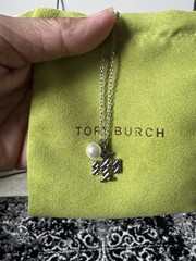 Tory Burch Silver Tone Logo Charm Pendant Cable Chain Necklace White Pearl