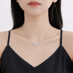 Copper Alloy White Gold Plated 3-Leaf Flower Necklace Sweet Ins Style CZ Pendant