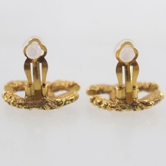 CHANEL CC Logos Used Lava Pattern Earrings Clip-On Gold 03A France Vintage AG768