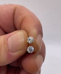 2 carats 14k yellow gold stud earrings simulated diamonds push back