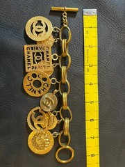 CHANEL Bracelet Bangle AUTH Coco Mark chain Logo Vintage Rare Gold Icon F/S