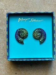 Betsey Johnson MERMAID JEWELS Crystal SEASHELL Conch Stud Earrings NIB