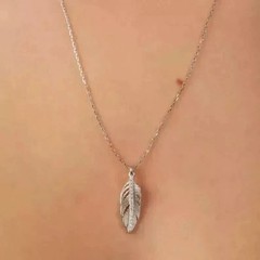 1Ct Round Simulated Diamond Stunning Leaf Pendant Necklace 14K White Gold Plated