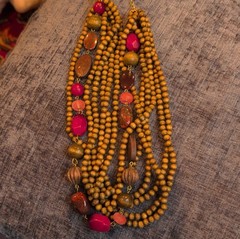 Brown Red Beaded Wood Stone Necklace Gold Tone Statement Jewelry