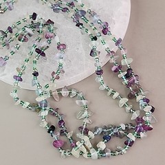 Fluorite Necklace Chip Beaded Green Purple Triple Layered Magnetic Clasp 20″