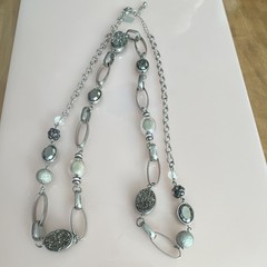 Silver Tone Beaded Oval Link Chain Necklace w/ Gray/Black & White Beads