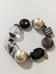 Faux pearl glass resin beaded stretch bracelet