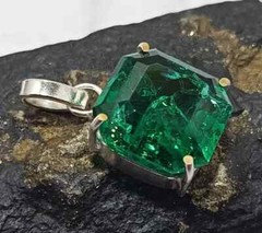 40.35 Ct Stunning Emerald 925 Solid Silver Square Cut Pendant Gemstone