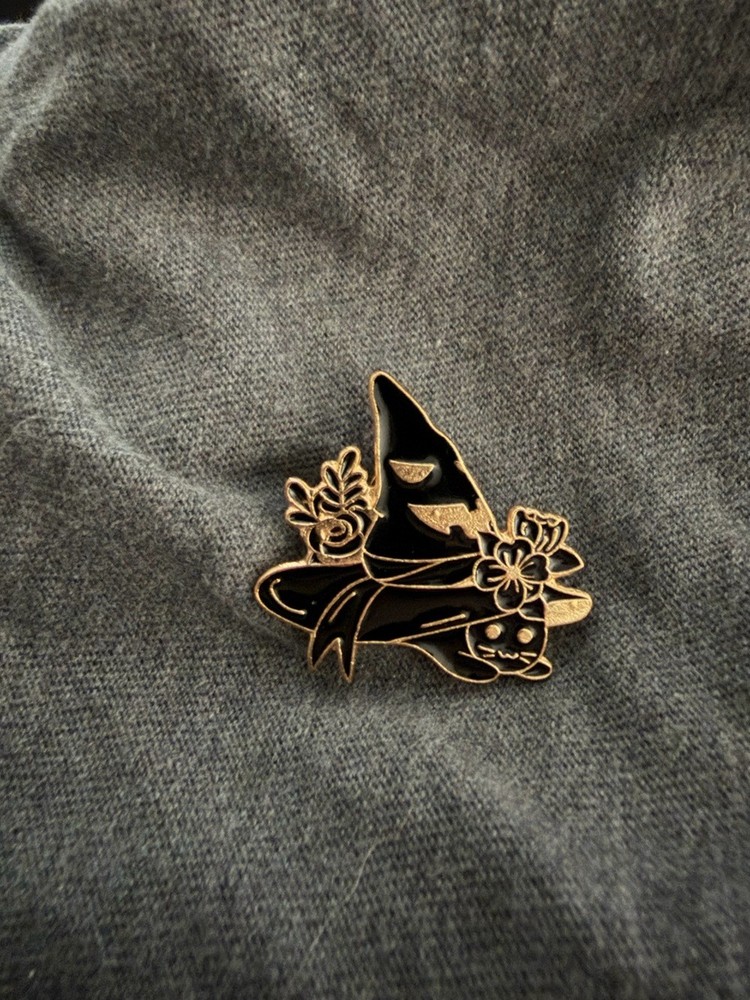 Black Cat with hat enamel pin