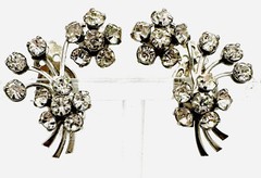 Beautiful Vtg Beau Jewels? Sparkly Rhinestone Brooch Earrings Set Leaf Floral