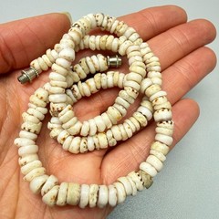 Vintage Tiger Puka Shell Choker Necklace 16″ 1970’s Hawaiian 24g