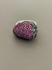 VINTAGE RING 925 STERLING STRAWBERRY LAB RUBY & EMERALD RING. SIZE 8 (H78)