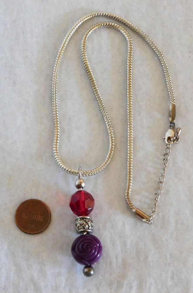 Beaded Pendant on Silver Tone Chain Necklace 20″ – Unmarked (#N346)