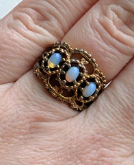 Vintage Yellow Electroplated Synthetic Opal Fashion Ring
