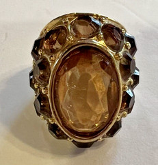Faceted Oval with Clear Amber Accent Stones Size 7 Ornate Costume jewelry