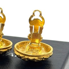 CHANEL 93A Round Earrings Coco Mark CC Logo Matelasse Gold Authentic JAPAN