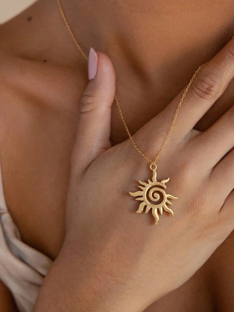 1pc Exquisite Minimalist Gold Plated Sunburst Pendant Necklace