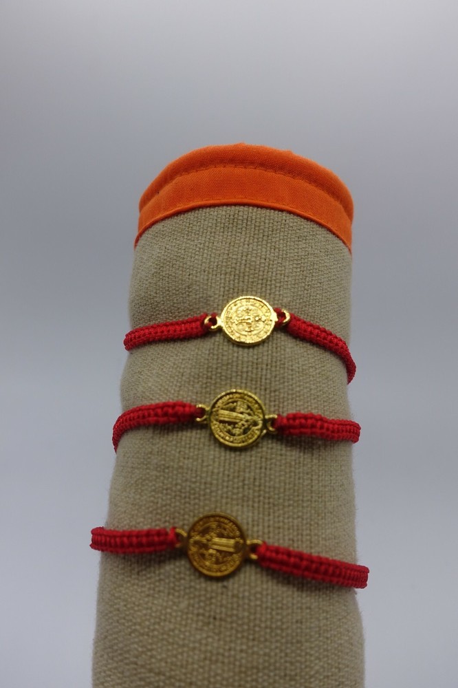 x12 kabbalah macrame red string bracelet St Benito rhodium gold plated medal