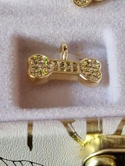 Charm Bar Gold Plated Customizable Pet Dog Necklace W/6 Charms & Trunk Box