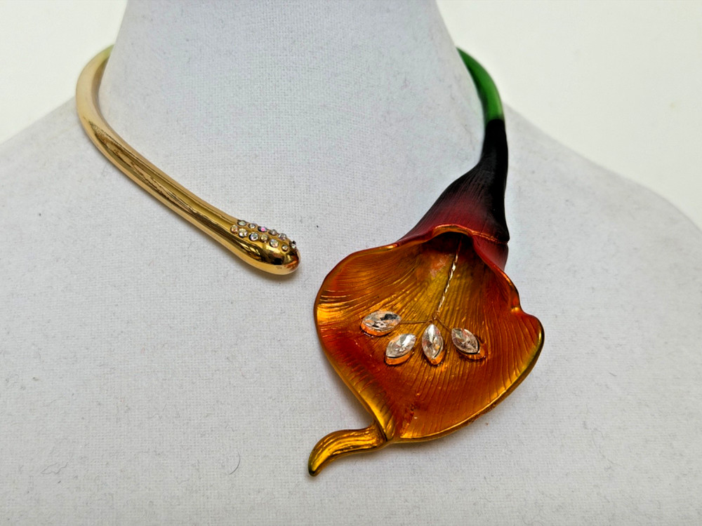 BETSEY JOHNSON gold plated Orange Green calla lily necklace Choker new