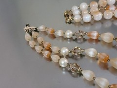 LISNER Vintage Necklace & Bracelet Set Peach Gold Tone Multistrand Adjustable