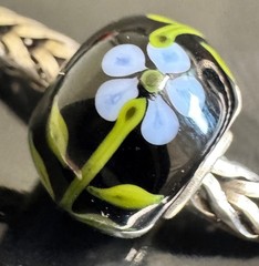 Trollbeads Sterling silver Black Base with Periwinkle blue flower