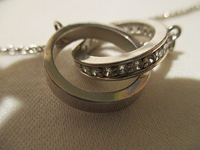 ALDO Silvertone 16″ w/2.5″ Extender Chain Double Rings-1 Plain 1 w/Rhinestones