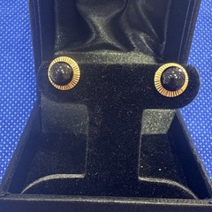 14kt yellow gold round black onyx stud earrings with butterfly push back
