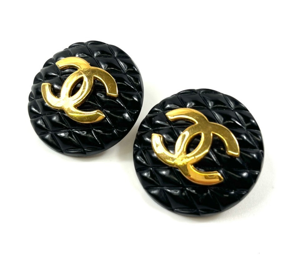 CHANEL 23 CC COCO Earrings Matelasse quilting Gold black Vintage Authentic JAPAN