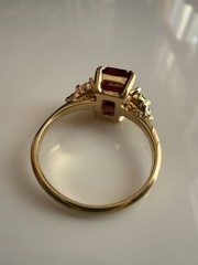 Vintage Seta Simulated Ruby Emerald Cut Gold Plated Rhinestones Size 5 Estate